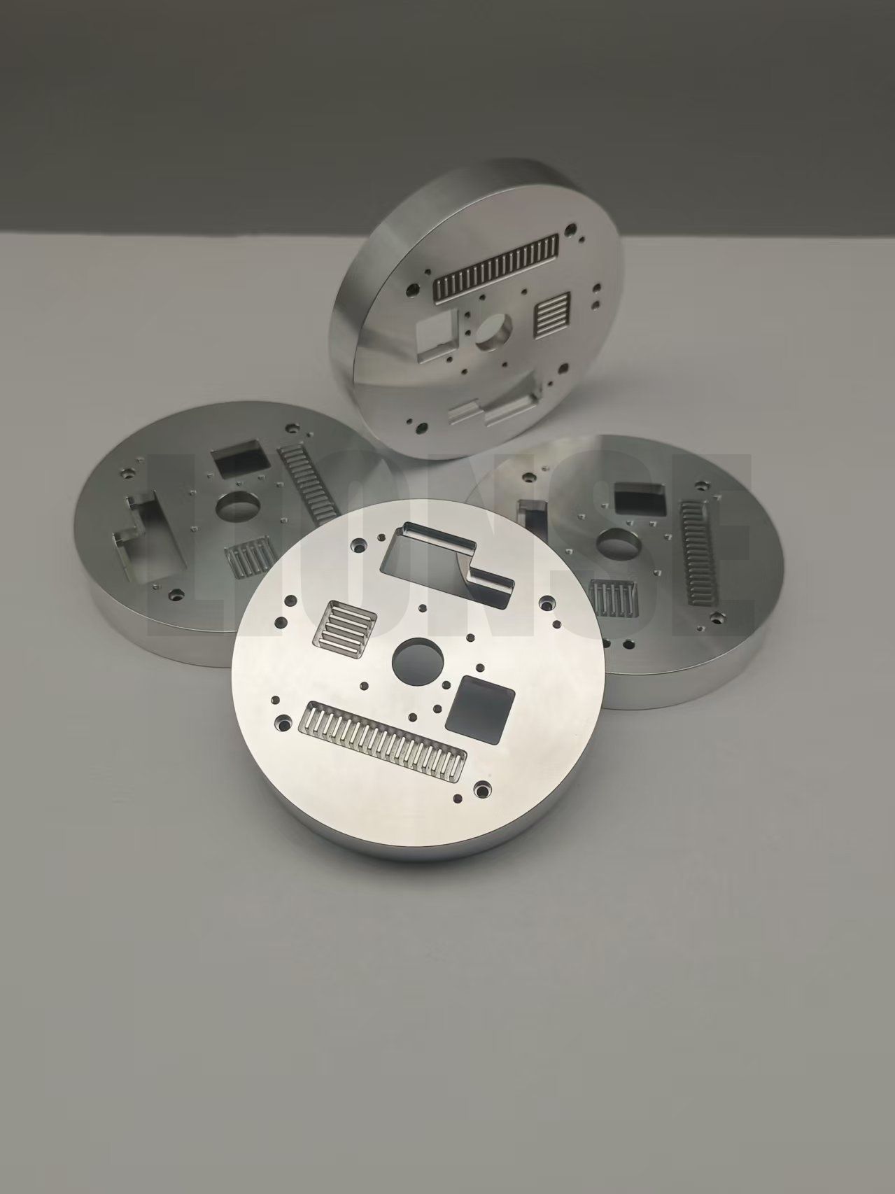 Robot hissələri həm yüngül dizaynı, həm də yüksək gücə necə əldə edə bilər?