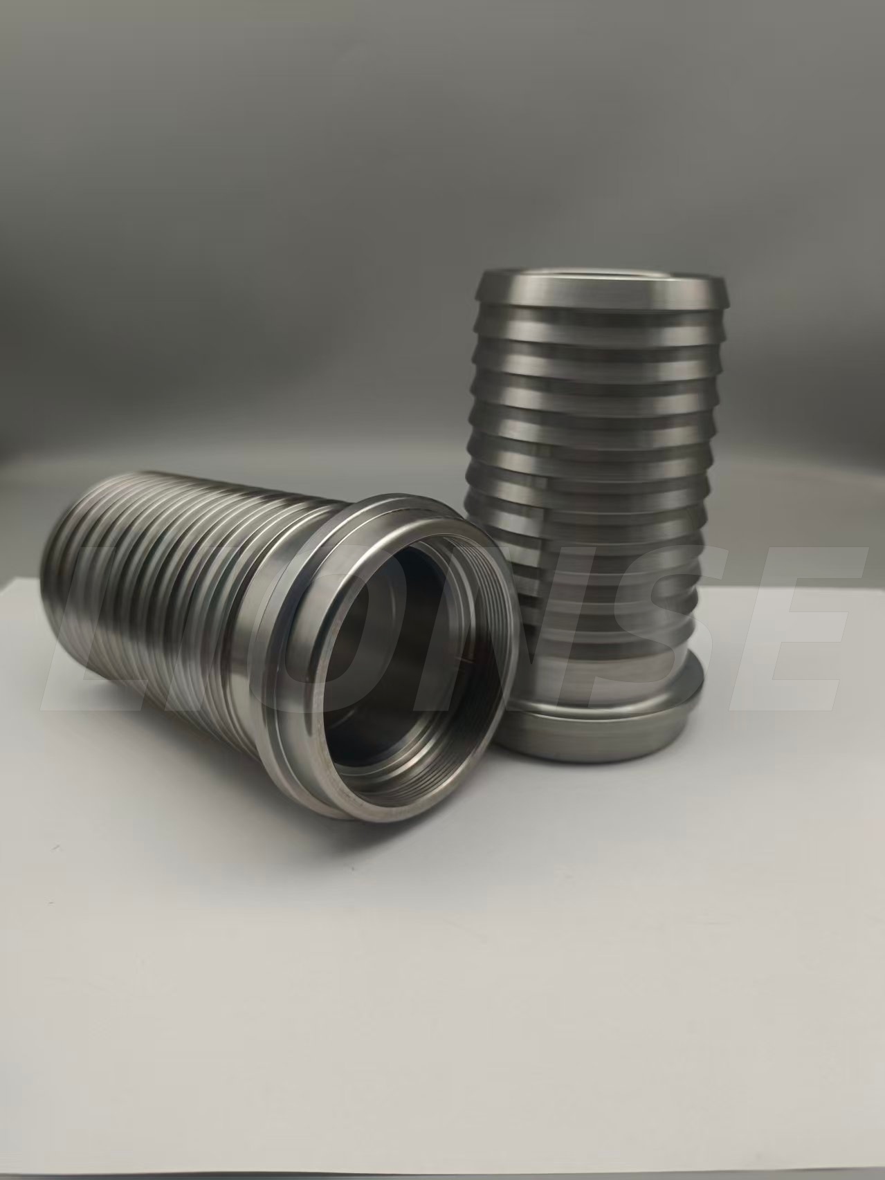 Paslanmayan polad hissələrin CNC emalı və tornalanması